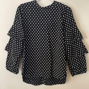 Button down back loft top